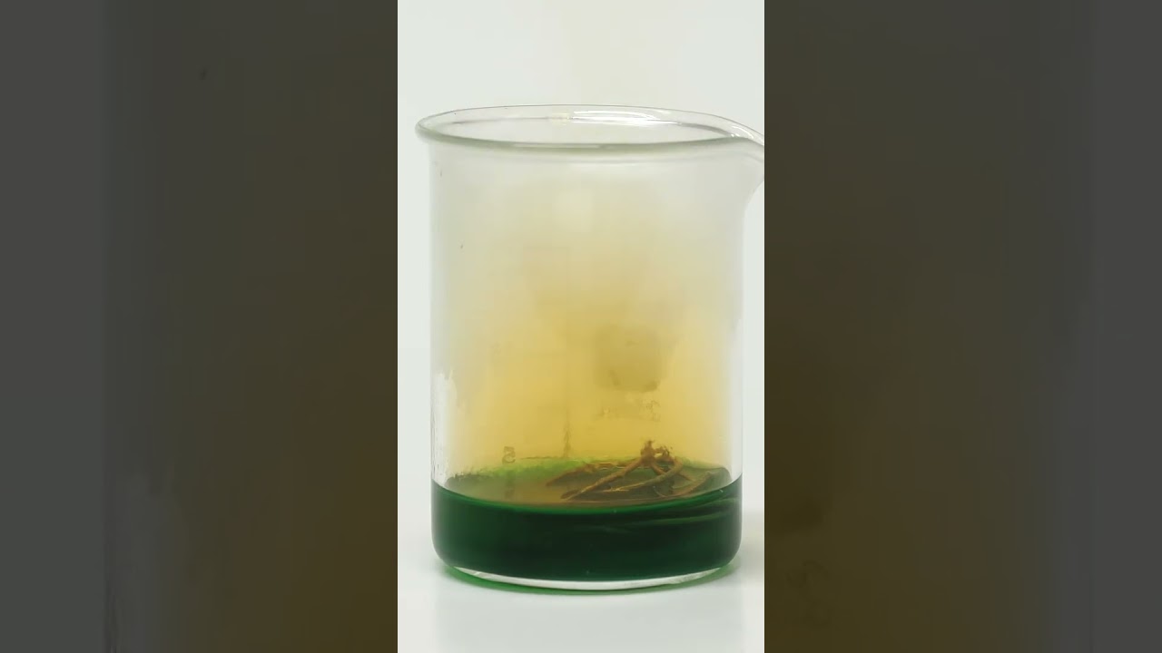 que sustancia es mas reactiva con el cobre